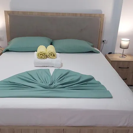 Rejana Guest house *