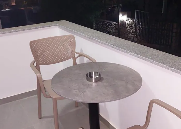 Rejana Guest house *